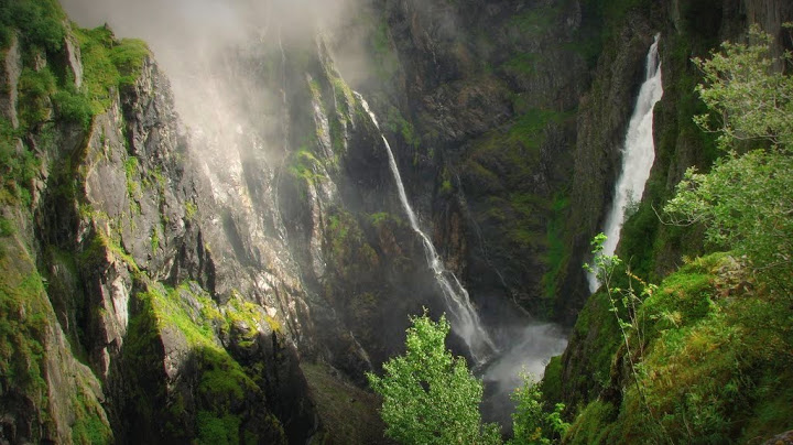 Водопад Вёрингсфоссен в Норвегии